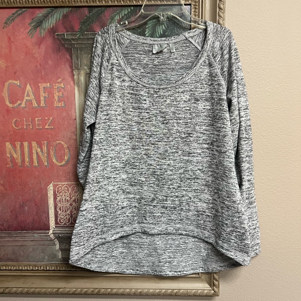 Athleta Heathered Gray Scoop Neck Pullover